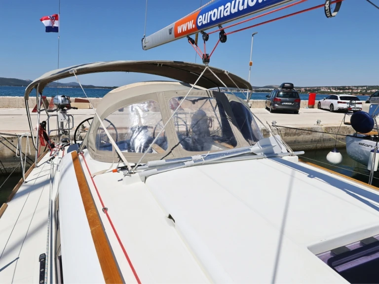 Hire Sailboat with or without skipper Jeanneau Biograd na Moru