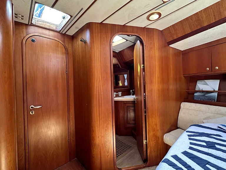 Sailboat to hire Ibiza Town at the best price