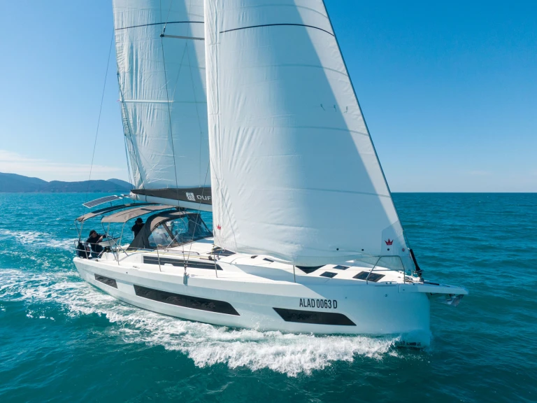 Yacht hire Piombino cheap Dufour 41