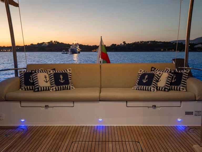 Yacht hire Sami cheap Fountaine Pajot MY6