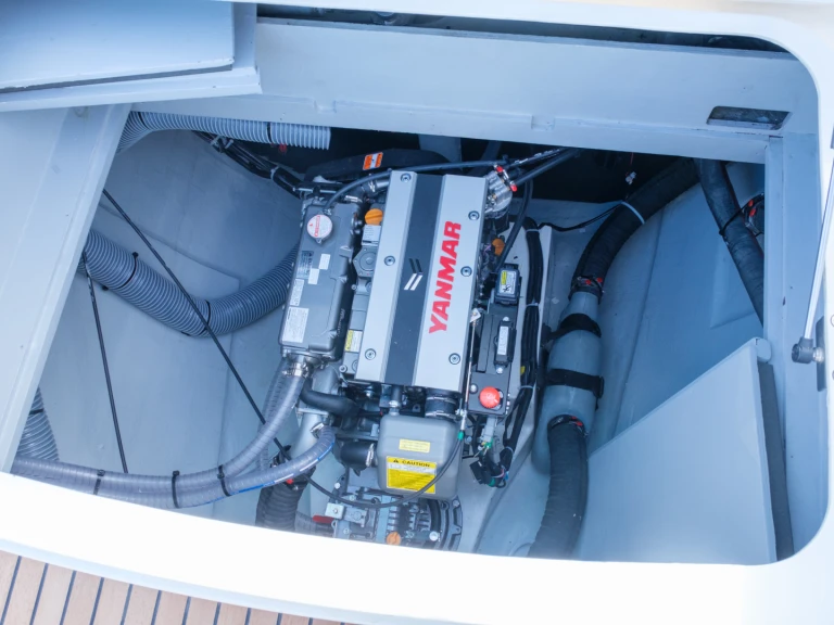 Yacht charter Propriano - Lagoon Lagoon 450 F on SamBoat
