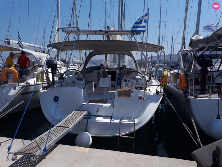 Sailboat to hire Kallithea at the best price