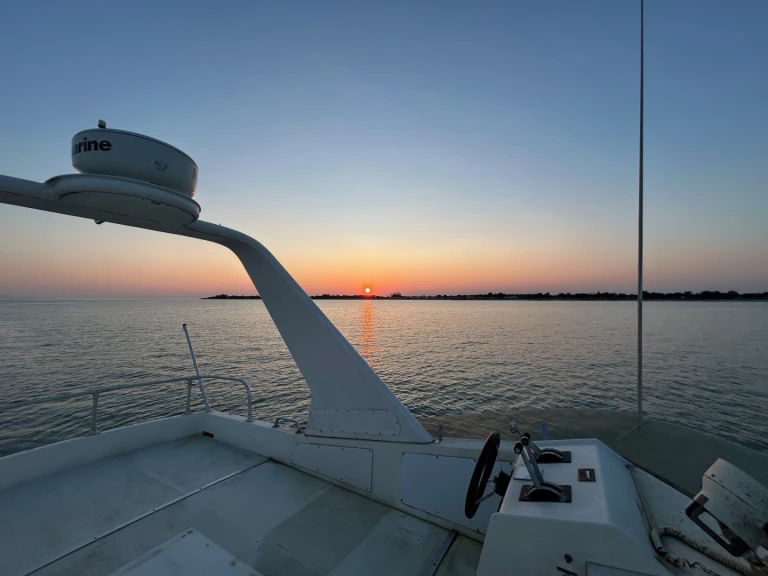 Yacht hire La Rochelle cheap Guy Couach 1400 Fly