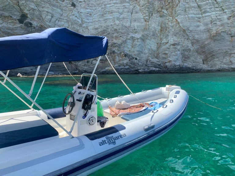 Yacht charter Castellammare del Golfo - Altamarea Wave 19 on SamBoat