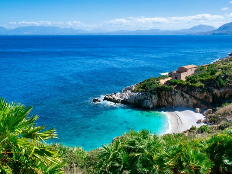Hire a Altamarea Wave 19 Castellammare del Golfo