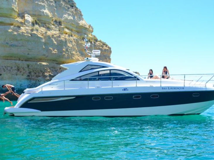 Yacht charter Vilamoura - Fairline Fairline Targa 52 on SamBoat