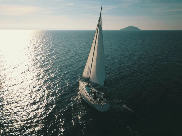 Sailboat to hire Chalkidikís at the best price