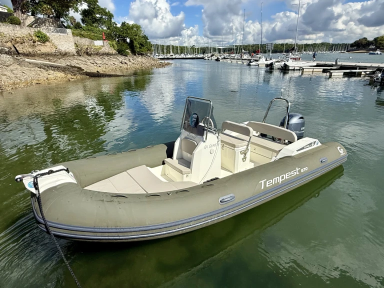 Hire RIB with or without skipper Capelli Combrit
