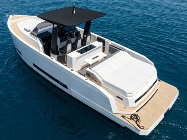 Yacht hire Pozzuoli cheap DE ANTONIO D36