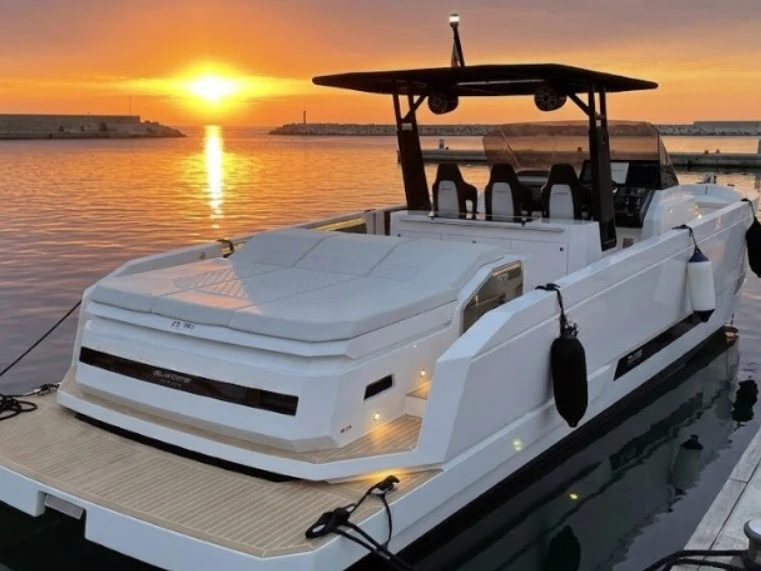Motorboat hire in Pozzuoli - De Antonio DE ANTONIO D36
