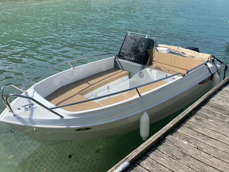 Hire Motorboat with or without skipper Valory Annecy