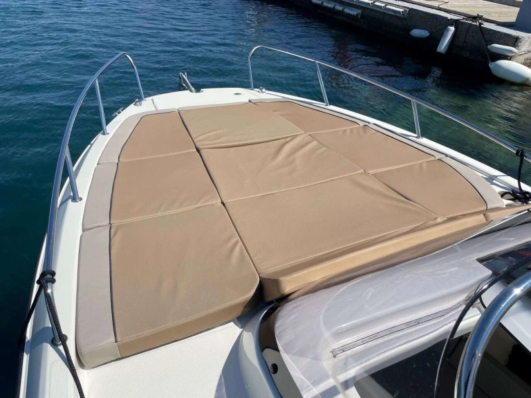 Hire a Quicksilver Activ 755 Sundeck Marina (City)