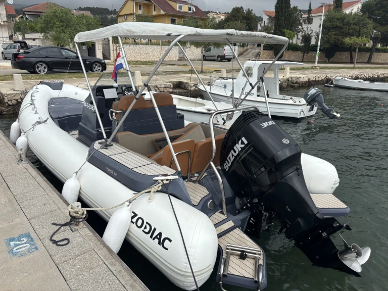 RIB hire in Trogir - Zodiac Medline 7.5