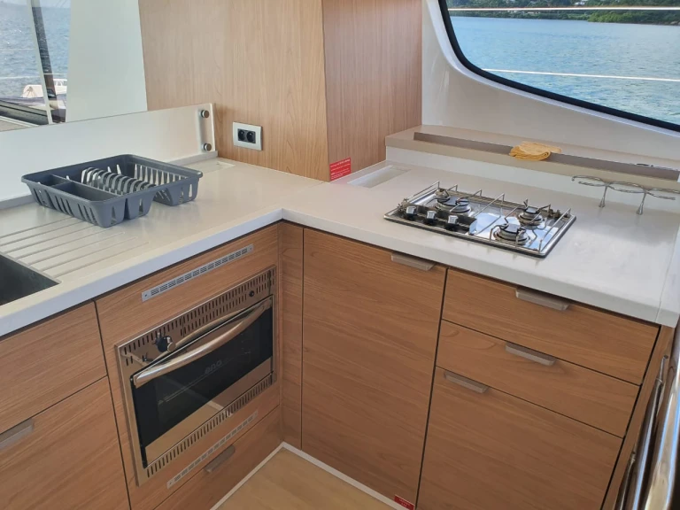Hire Catamaran with or without skipper BALI 4.6 5 CABINES NUM 4 Le Marin
