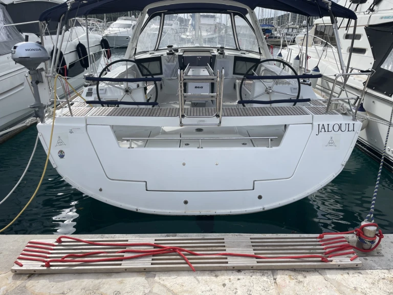 Hire Sailboat Bénéteau with a boat licence