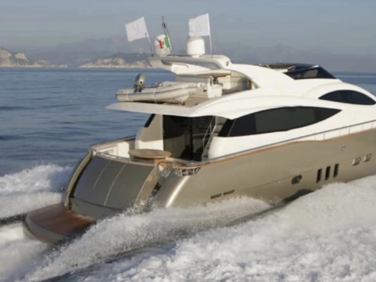 Yacht hire Castellammare di Stabia cheap Evo marine