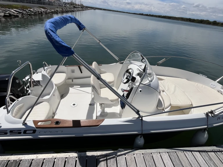 Hire Motorboat with or without skipper Bénéteau Port Leucate