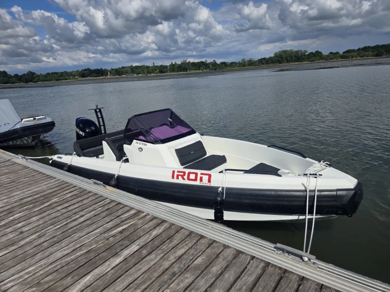 Hire Motorboat IRON BOATS  with a boat licence