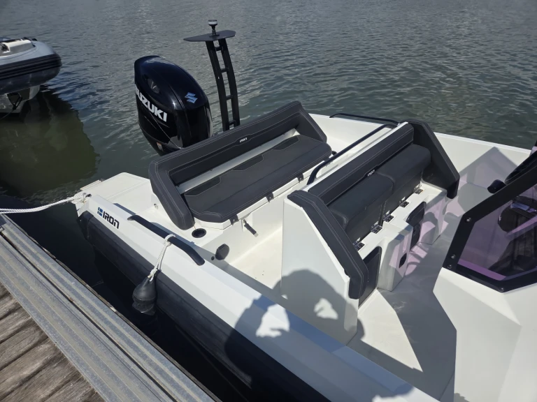 Motorboat to hire Vannes at the best price