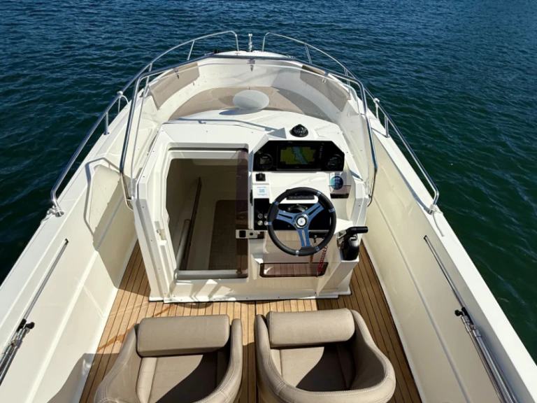 Yacht charter Combrit - Pacific Craft Pacific Craft 670 Open on SamBoat
