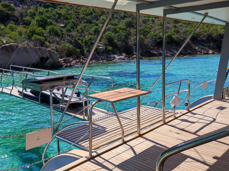 Charter a Ozgur ozdemir one off in Naples on Samboat