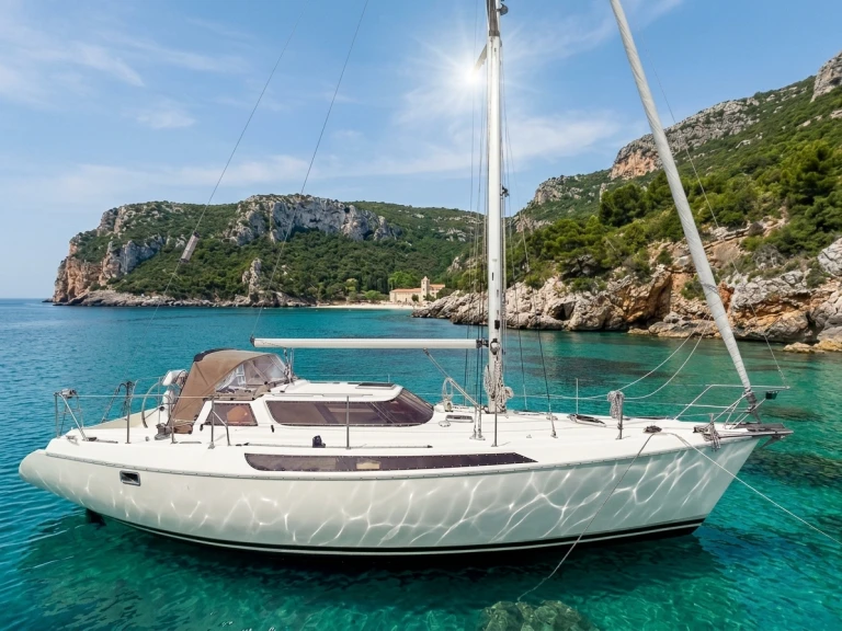 Sailboat to hire Lisbon at the best price