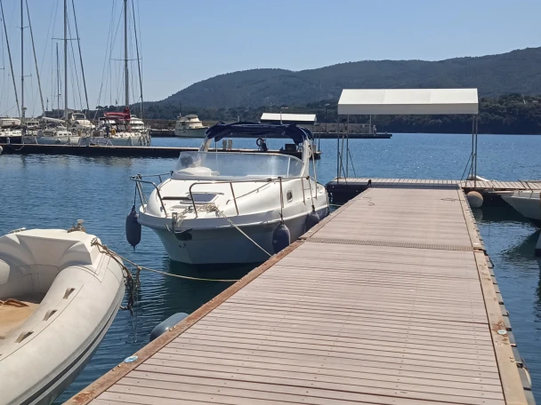 Hire a Saver Saver 650 Cabin Piombino