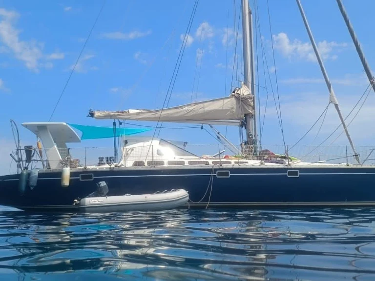 Hire Sailboat with or without skipper Jeanneau La Capte