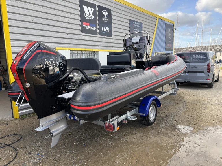 Charter a Tiger 650 Open in Arzon on Samboat