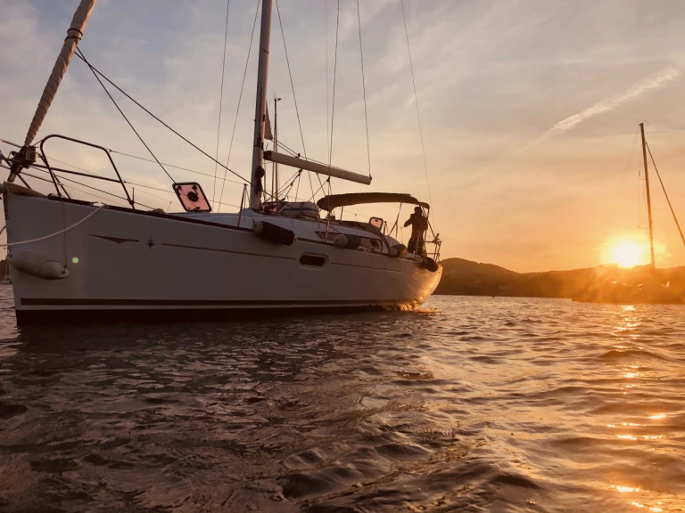 Yacht charter Monaco-Ville - Jeanneau Sun Odyssey 36 on SamBoat