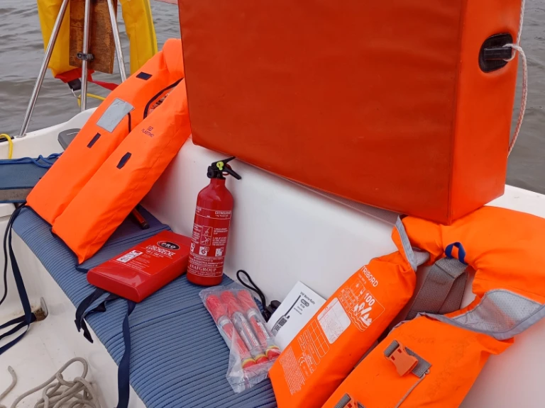 Hire Sailboat with or without skipper B2 Marine Pyla sur Mer