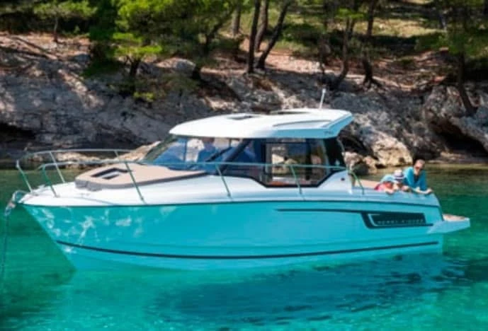 Motorboat to hire Split at the best price