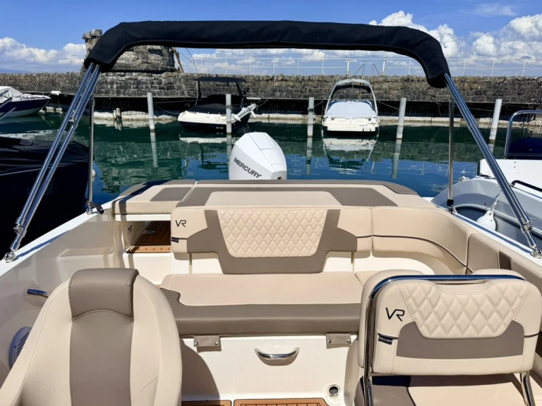 Yacht hire France cheap VR5 OB