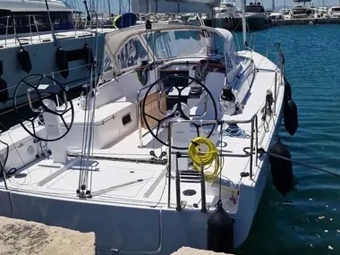 Charter a Bénéteau First 36 in Piraeus on Samboat