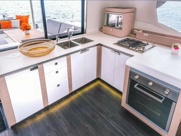 Hire Catamaran with or without skipper Fountaine Pajot Le Marin