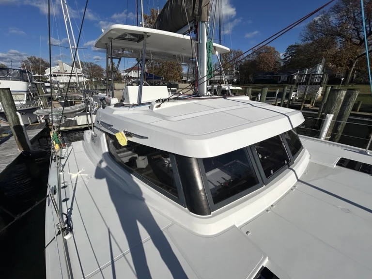 Yacht hire Annapolis cheap Bali Catspace Voile