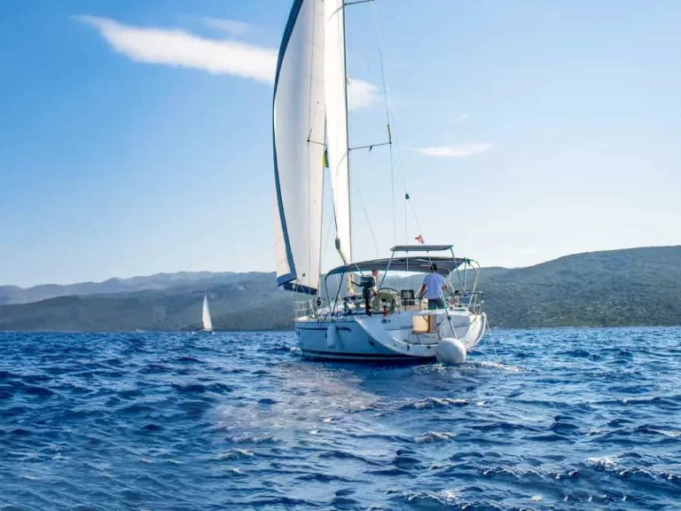 Hire Sailboat Bavaria with a boat licence