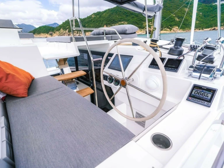 Hire Catamaran with or without skipper Fountaine Pajot Le Marin