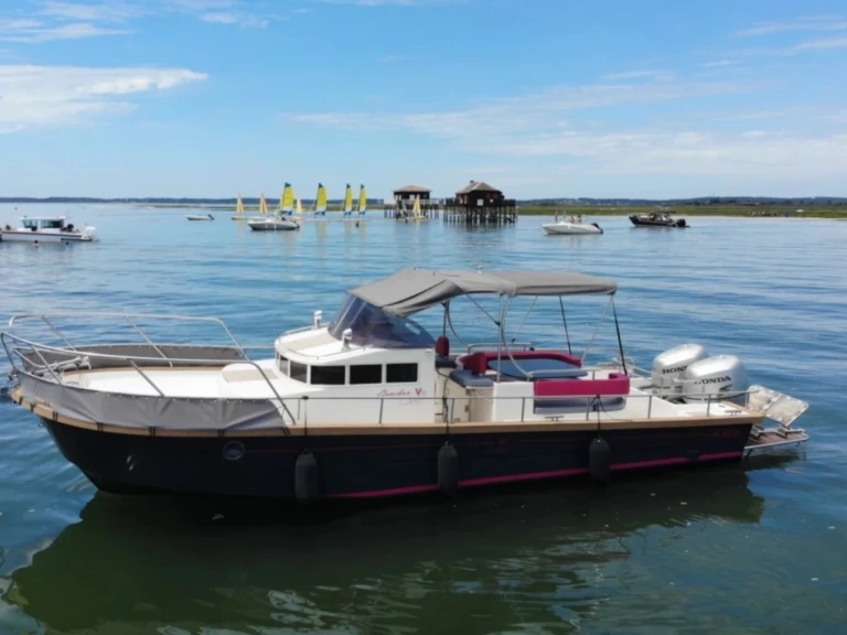 Motorboat hire in Arcachon - Beacher Beacher V10 Croisière