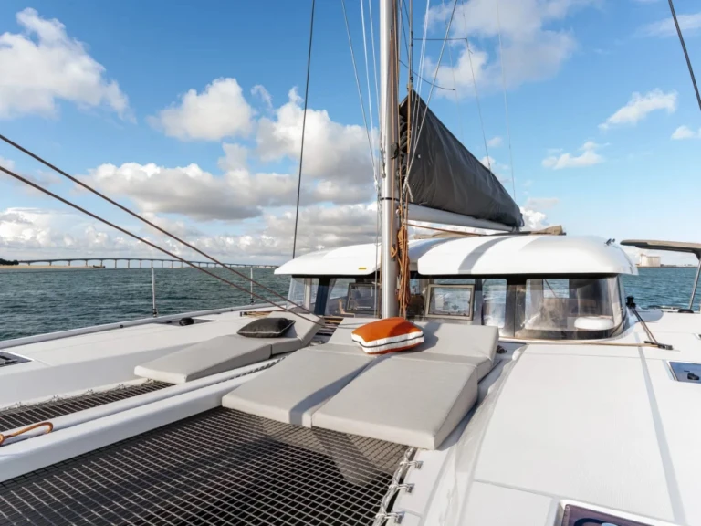 Hire Catamaran Excess with a boat licence