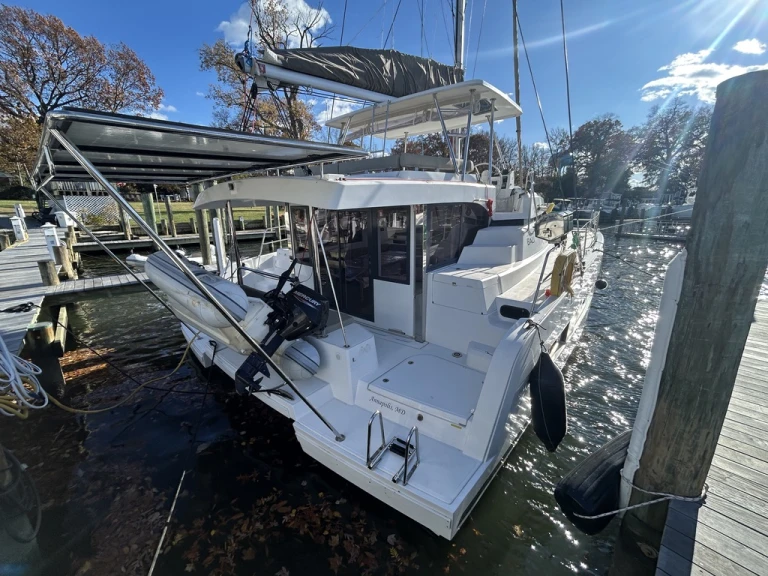 Charter a Bali Bali Catspace Voile in Annapolis on Samboat