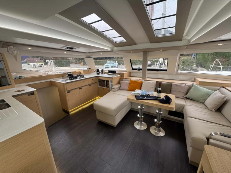 Charter a Fountaine Pajot Elba 45 S in Cogolin on Samboat