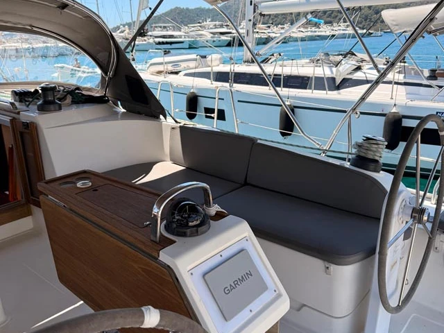 Charter a Bavaria Cruiser 46 in Göcek on Samboat