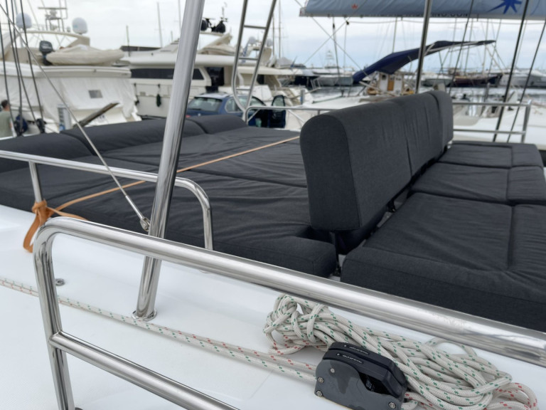 Hire a Lagoon Lagoon 50 Alimos