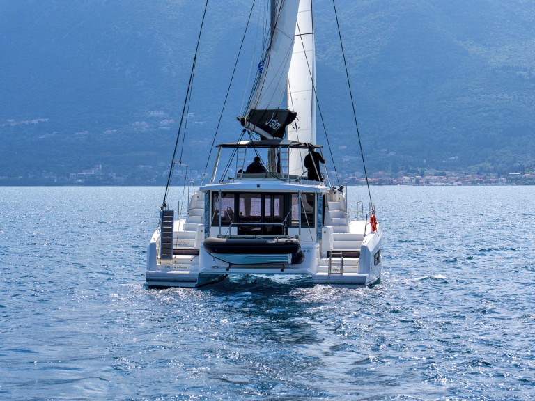 Hire a Bali Bali 4.2 Lefkáda
