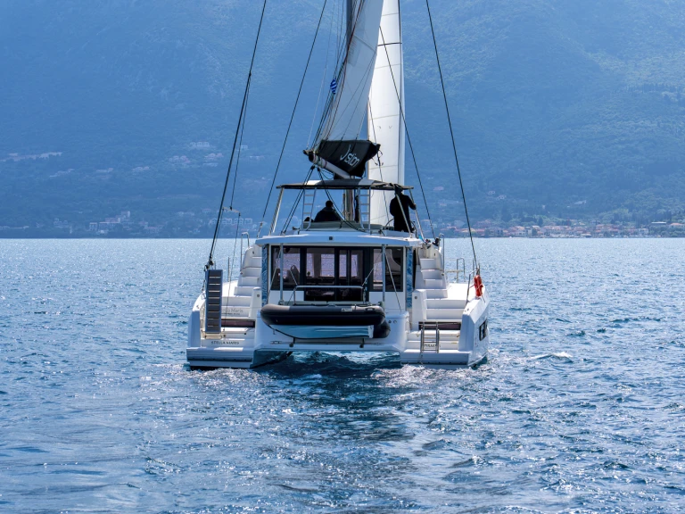 Hire a Bali Bali 4.2 Lefkáda