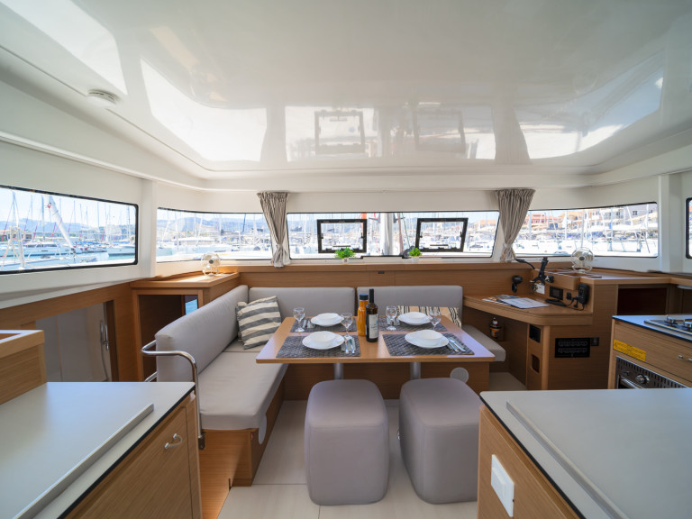 Yacht hire Lefkáda cheap Excess 11
