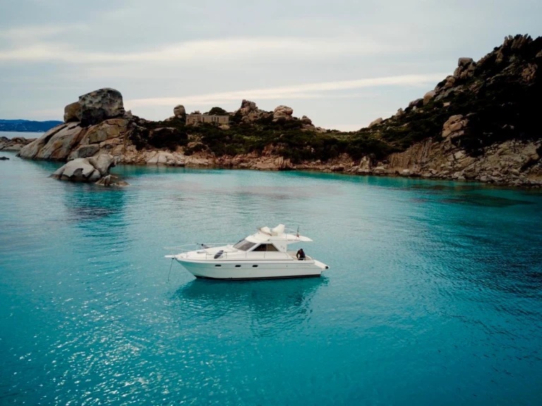 Motorboat hire in Porto Turistico Palau - Mochi Craft Mochi craft 33 Fly