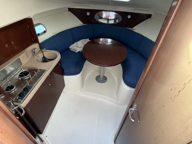 Yacht charter Saint-Raphaël - Jeanneau Leader 805 on SamBoat