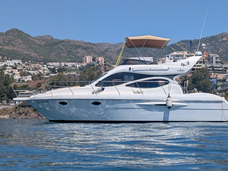 Motorboat to hire Fuengirola at the best price